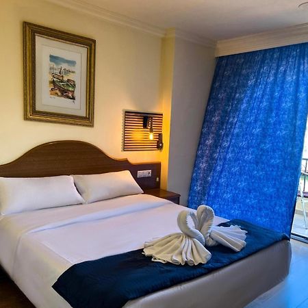 Hotel Portofino By Insidehome Empuriabrava Kültér fotó