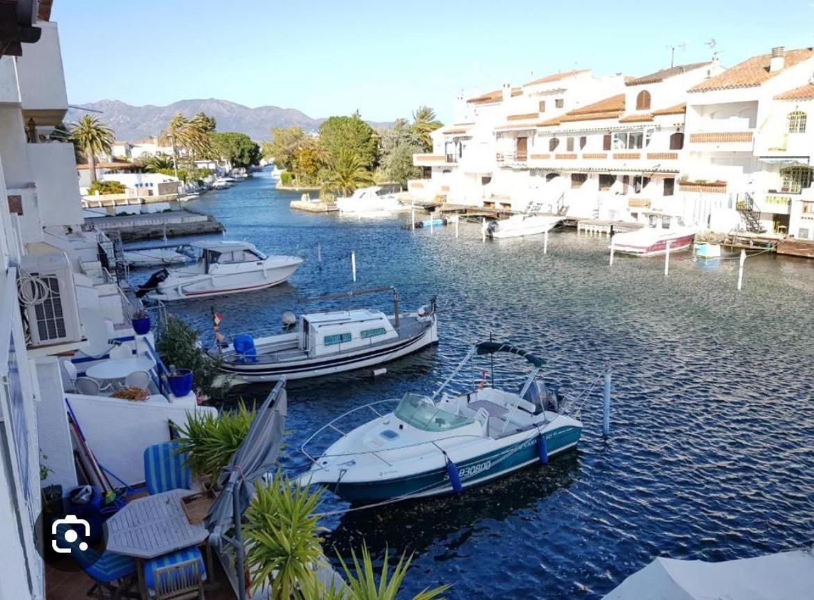 Hotel Portofino By Insidehome Empuriabrava Kültér fotó