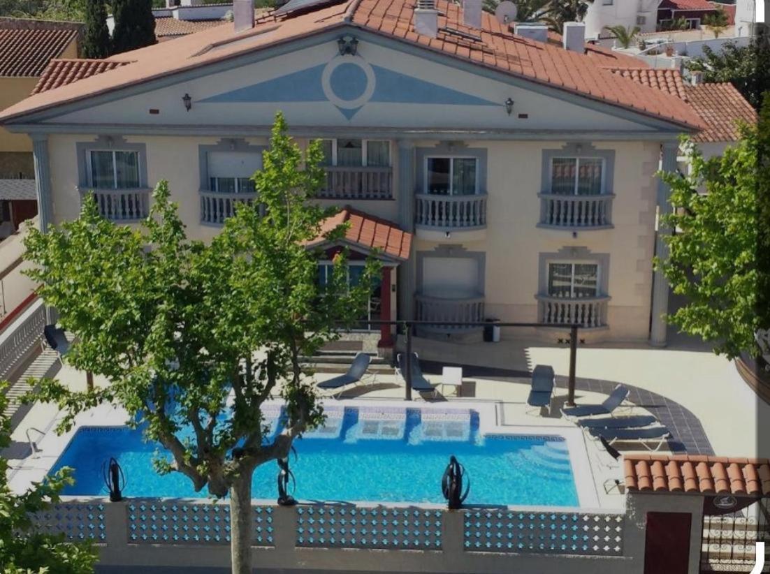 Hotel Portofino By Insidehome Empuriabrava Kültér fotó