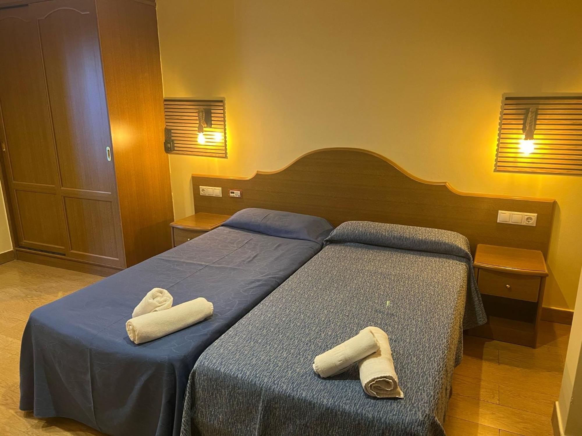 Hotel Portofino By Insidehome Empuriabrava Kültér fotó