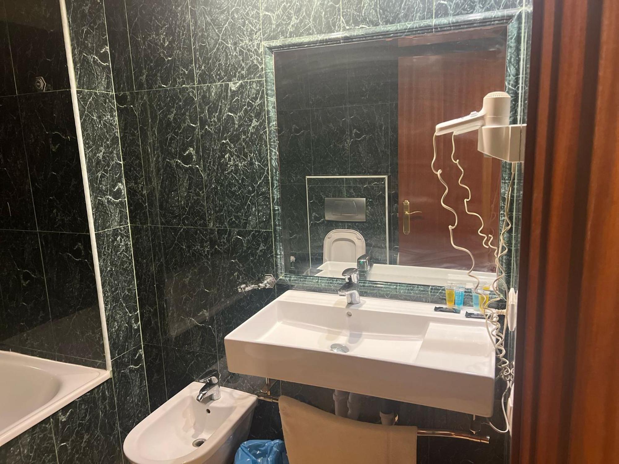Hotel Portofino By Insidehome Empuriabrava Kültér fotó