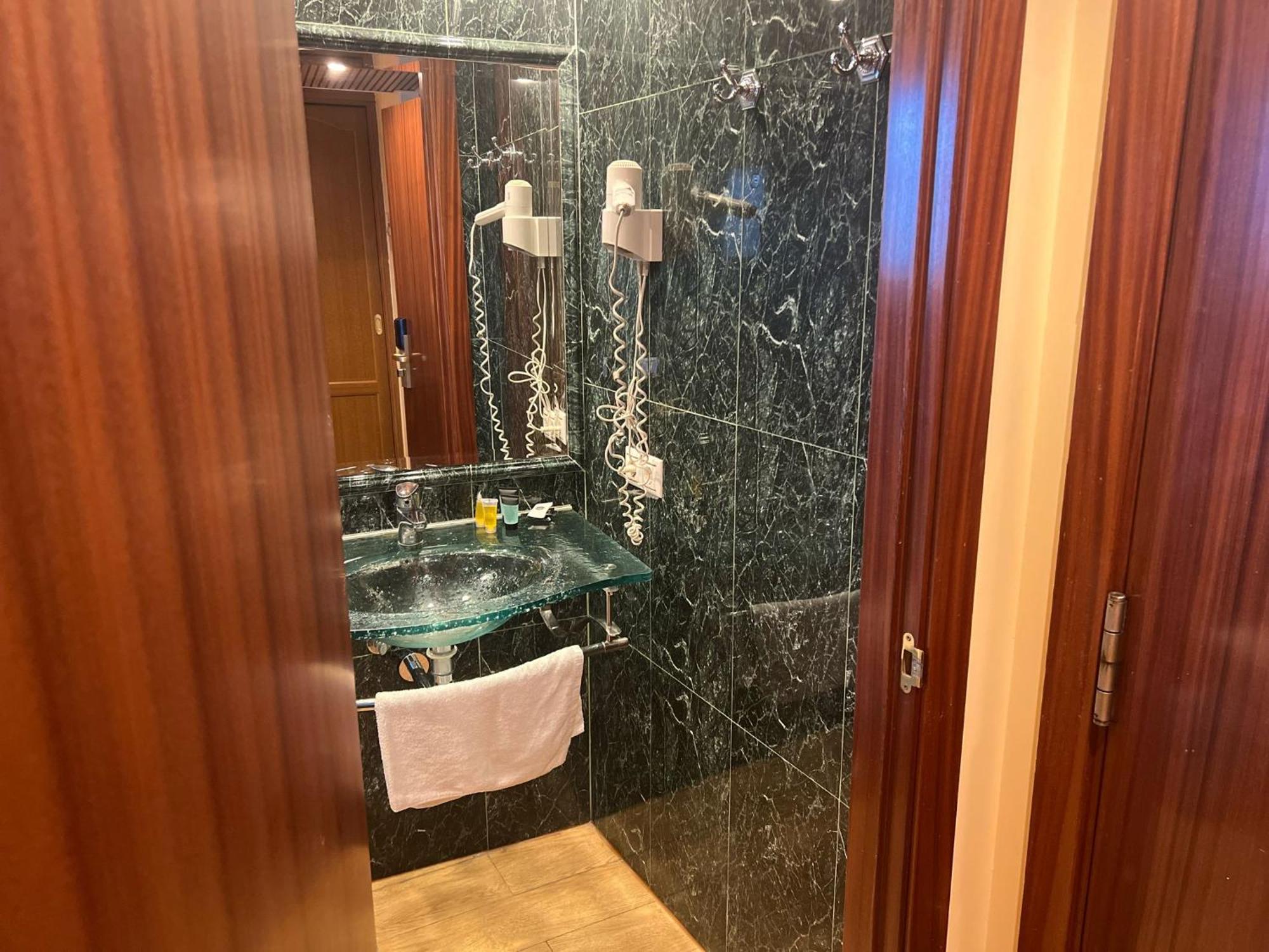 Hotel Portofino By Insidehome Empuriabrava Kültér fotó