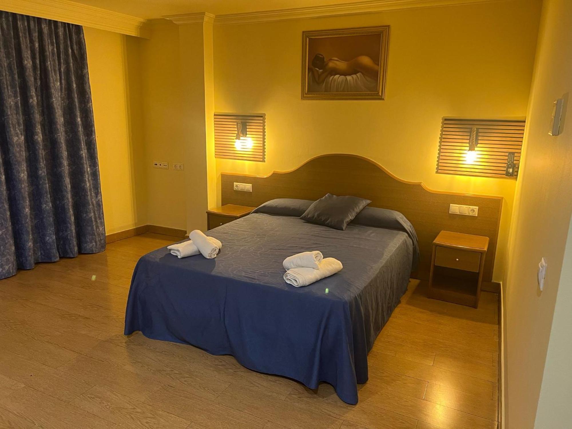 Hotel Portofino By Insidehome Empuriabrava Kültér fotó
