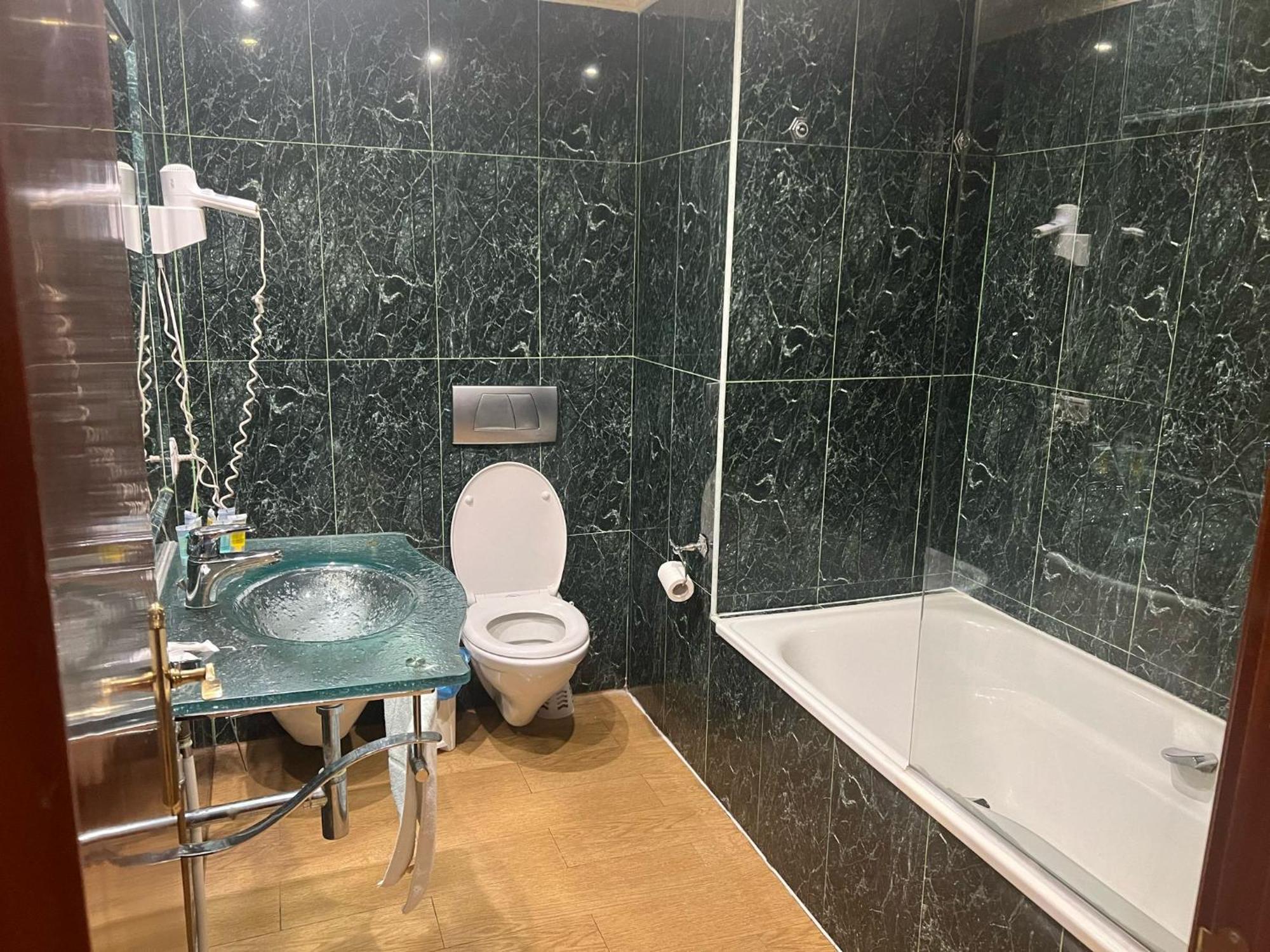 Hotel Portofino By Insidehome Empuriabrava Kültér fotó